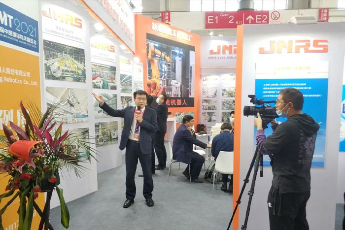 【展会快报DAY3】CIMT2021,菠菜担保平台机器人精彩继续!