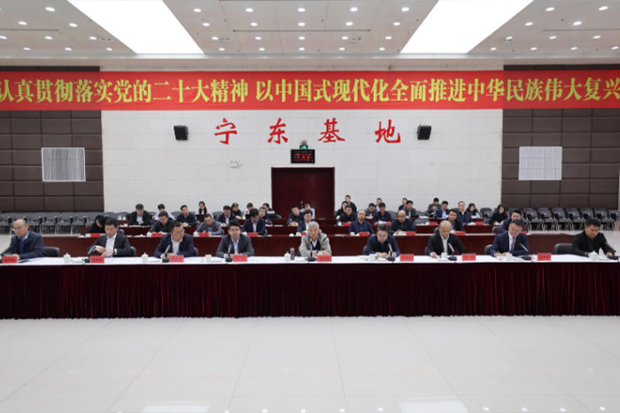 梁言顺书记主持召开全区发展新质生产力座谈会 菠菜担保平台机器人代表出席发言